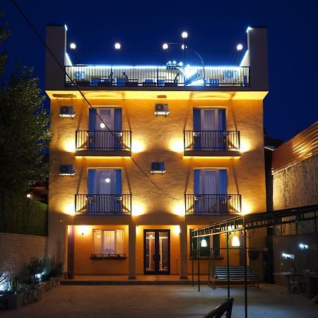 Hotel Banihills Тбілісі Екстер'єр фото