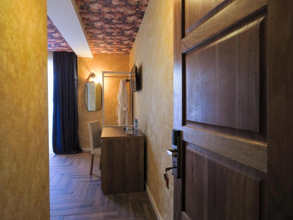 Hotel Banihills Тбілісі Екстер'єр фото