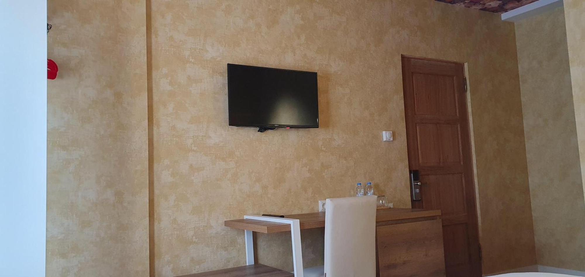 Hotel Banihills Тбілісі Екстер'єр фото
