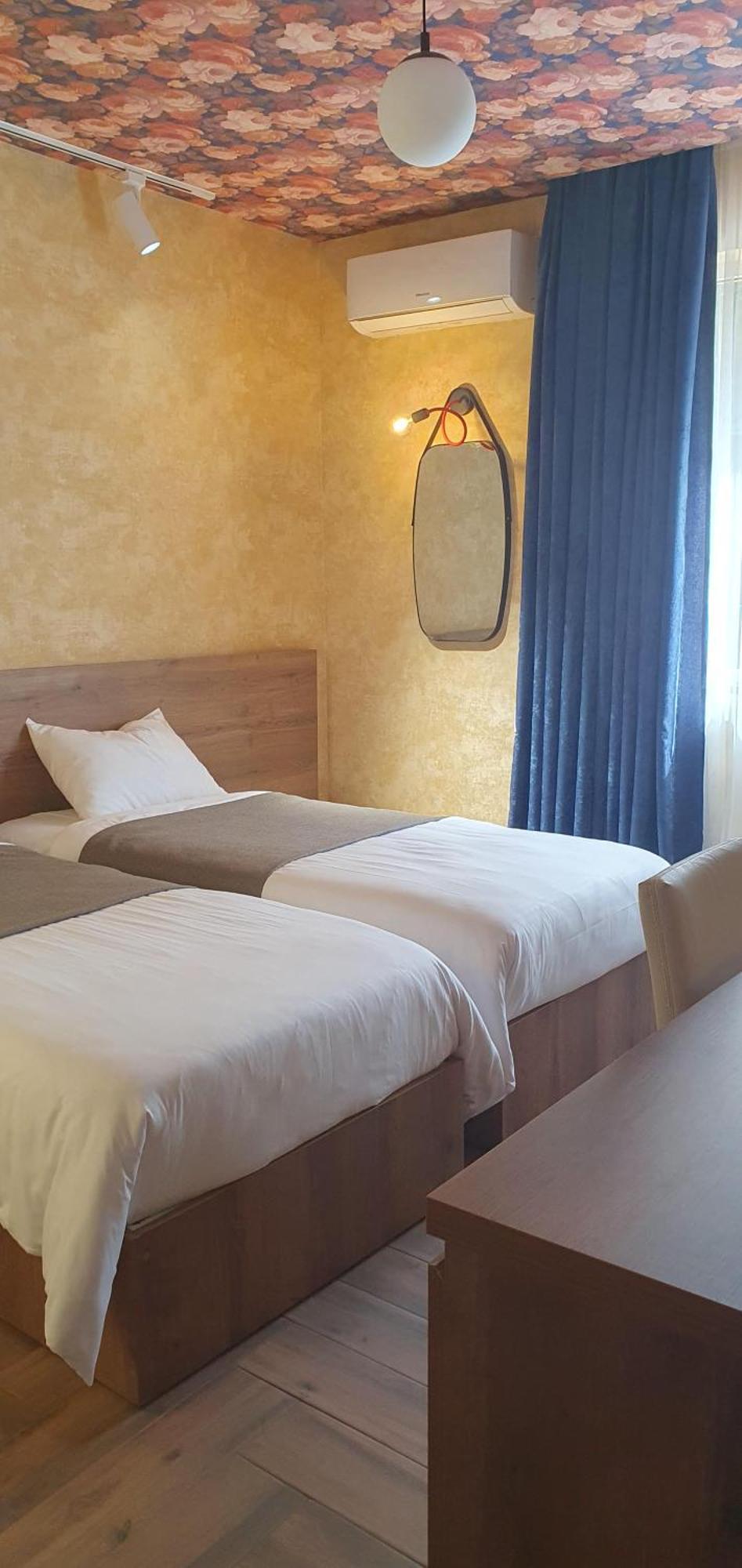Hotel Banihills Тбілісі Екстер'єр фото